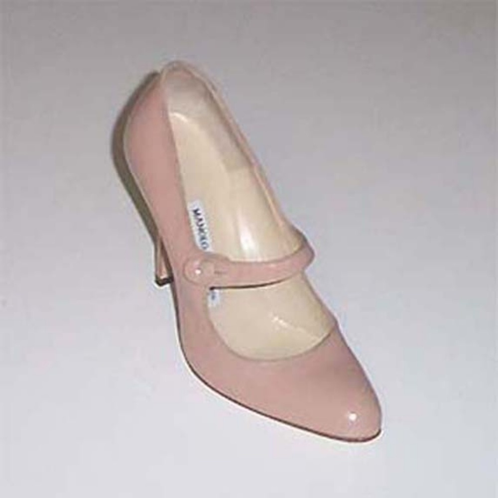 MANOLO BLAHNIK Campy nude patent Mary Jane 36 shoe